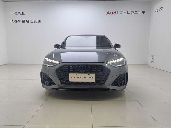 Фото 2 - Audi A4L