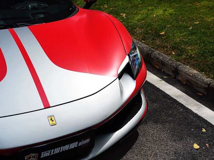 Photo 7 - Ferrari 296