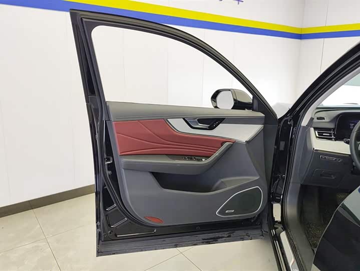 Фото 7 - Hongqi HS5