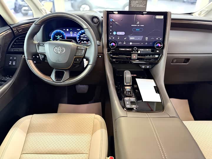 Фото 7 - Toyota Alphard