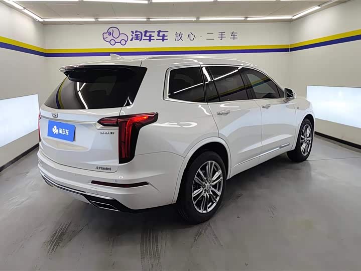 Фото 3 - Cadillac XT6