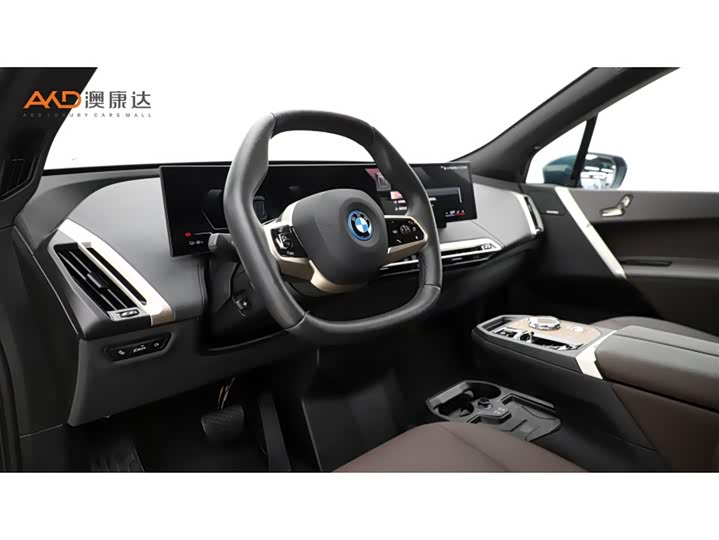 Фото 6 - BMW iX
