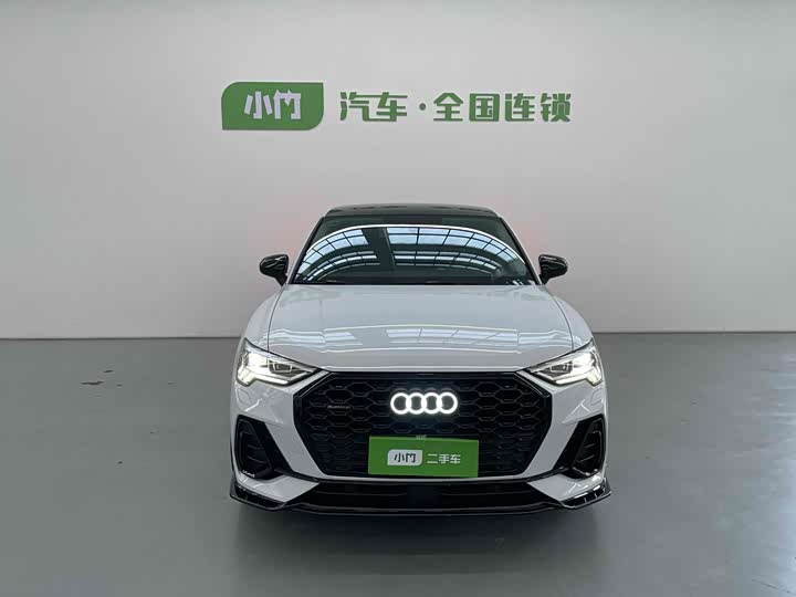 Photo 3 - Audi Q3 Sportback