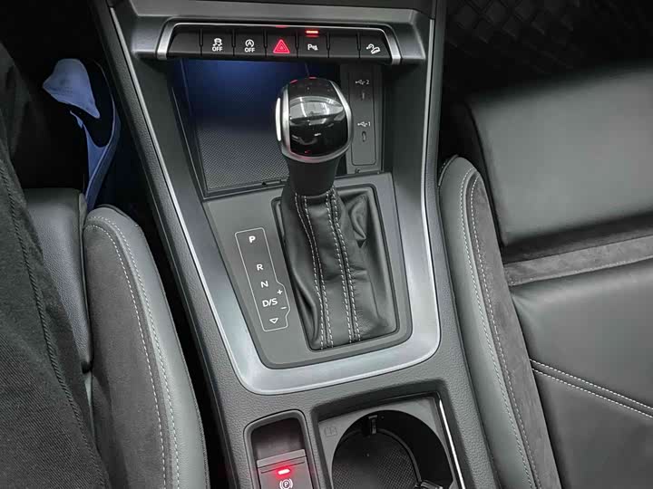 Photo 8 - Audi Q3 Sportback