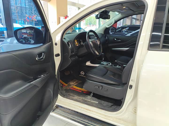 Фото 8 - Nissan Terra