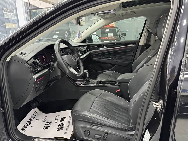 Фото 7 - Volkswagen Passat