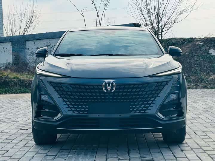 Фото 2 - Changan UNI-T