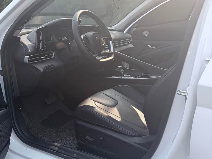 Фото 4 - Hyundai Elantra N line