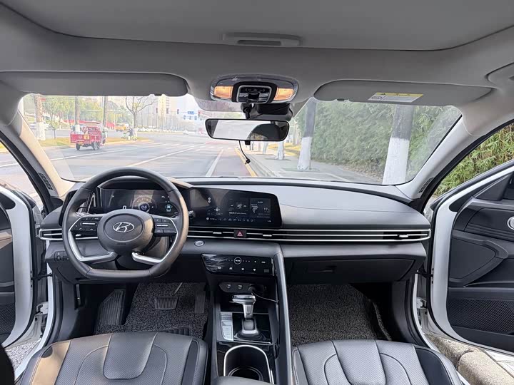 Фото 5 - Hyundai Elantra N line