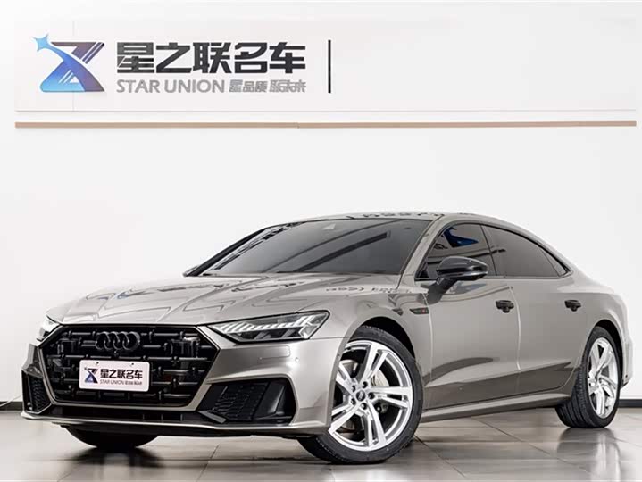 Фото 2 - Audi A7L