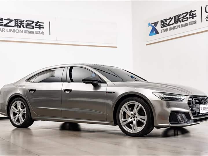 Фото 7 - Audi A7L