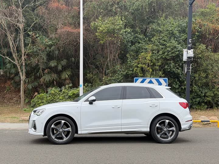 Фото 3 - Audi Q3