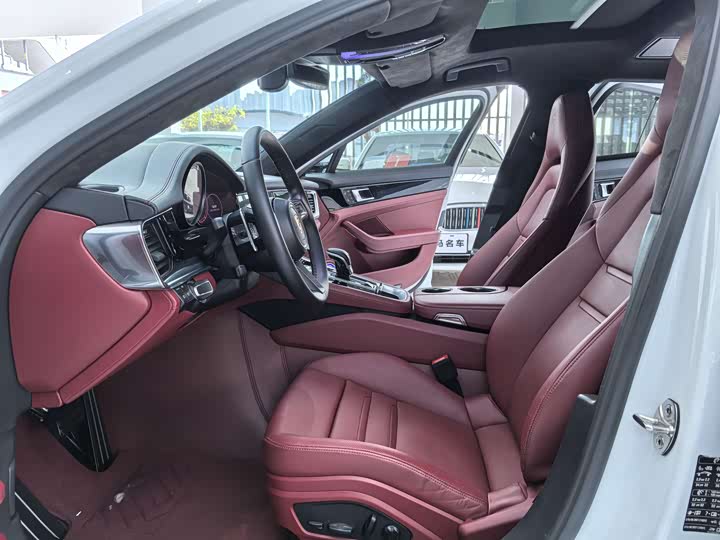 Фото 4 - Porsche Panamera