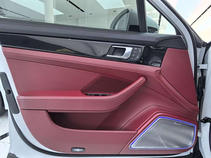 Фото 5 - Porsche Panamera