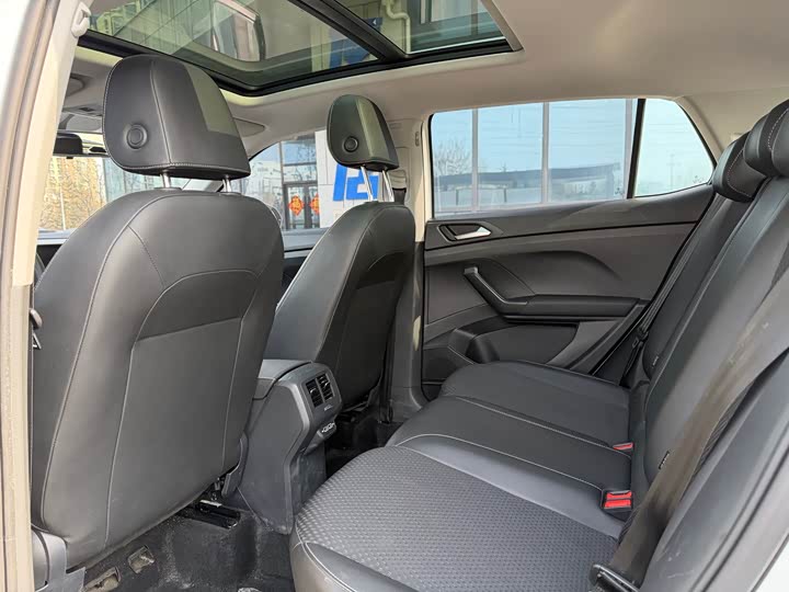 Фото 8 - Volkswagen Tacqua