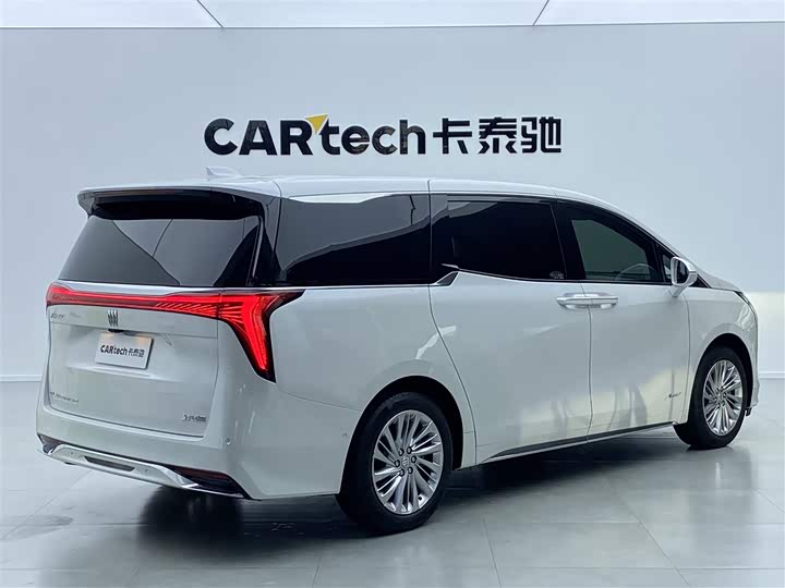 Photo 4 - Buick GL8 Century