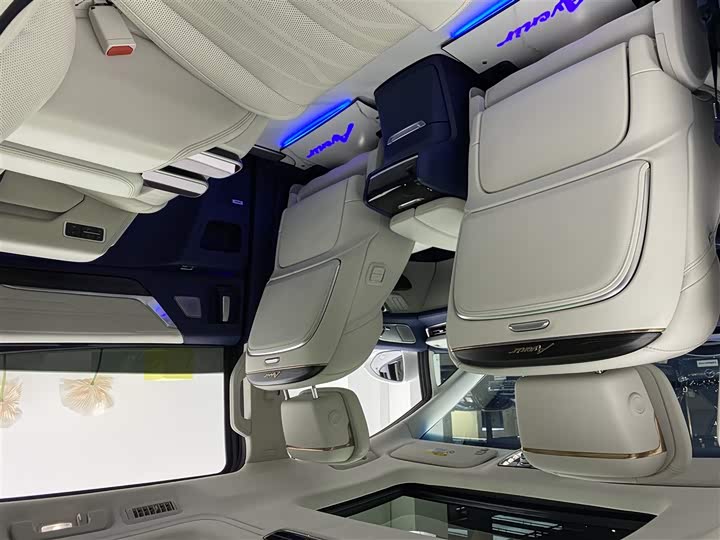 Photo 8 - Buick GL8 Century