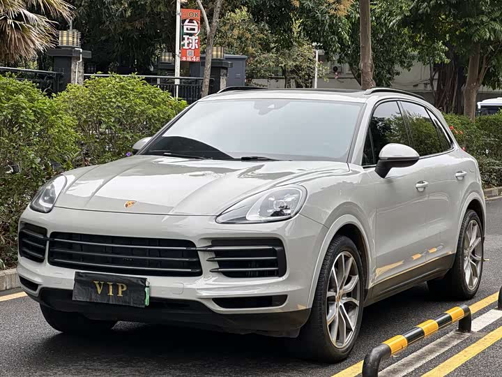 Фото 1 - Porsche Cayenne Hybrid