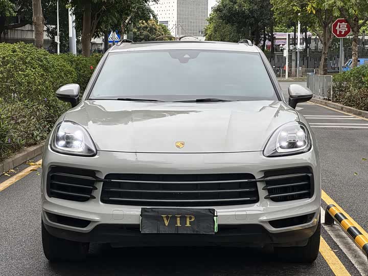 Фото 2 - Porsche Cayenne Hybrid