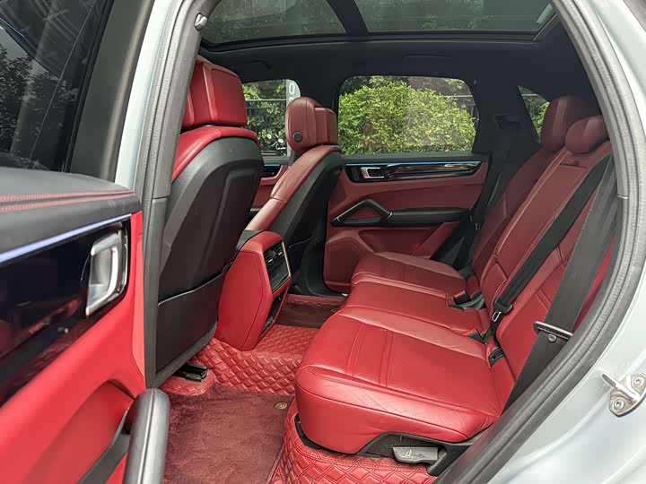 Фото 5 - Porsche Cayenne Hybrid