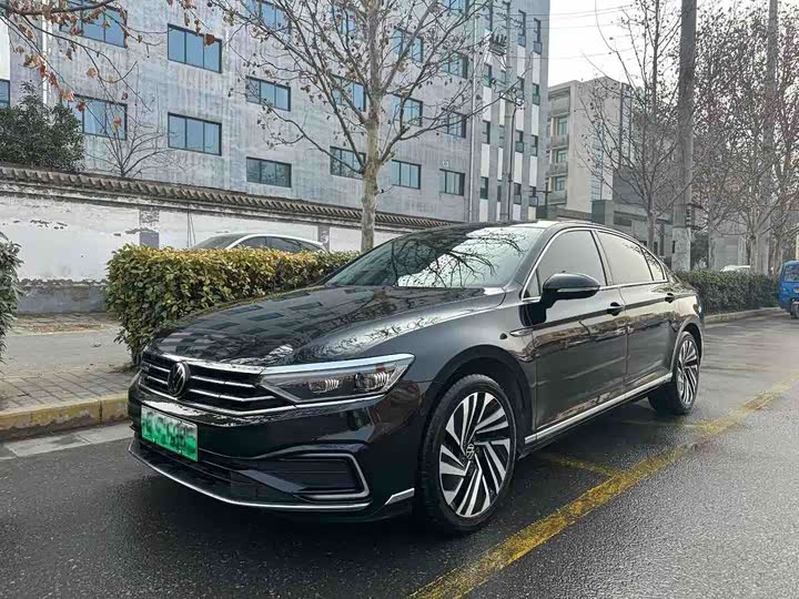 Photo 1 - Volkswagen Magotan GTE Hybrid