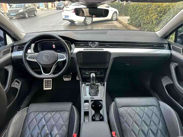 Photo 9 - Volkswagen Magotan GTE Hybrid