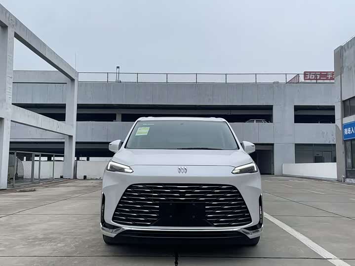 Фото 2 - Buick GL8 ES