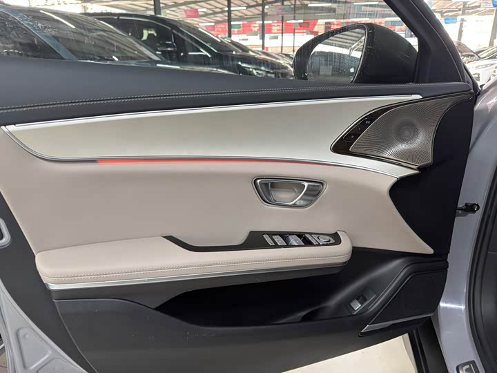 Фото 5 - BYD Han