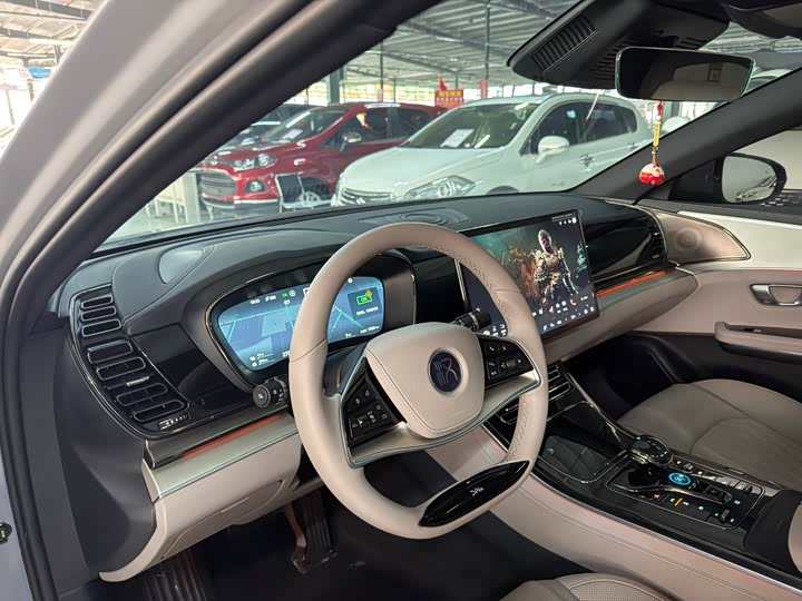 Фото 6 - BYD Han