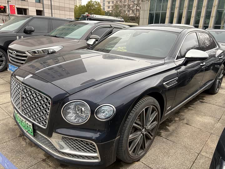 Фото 1 - Bentley Flying Spur Hybrid