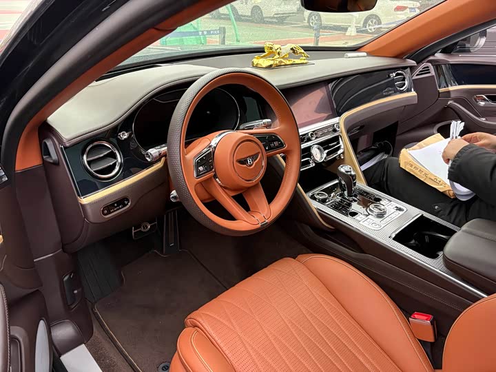 Фото 4 - Bentley Flying Spur Hybrid