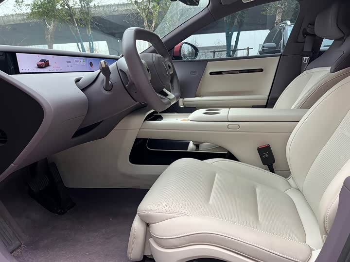 Фото 3 - Avatr 06