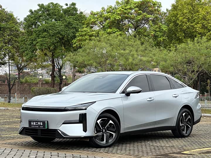 Фото 1 - Geely Galaxy L6