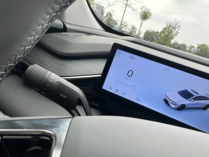 Фото 9 - Geely Galaxy L6