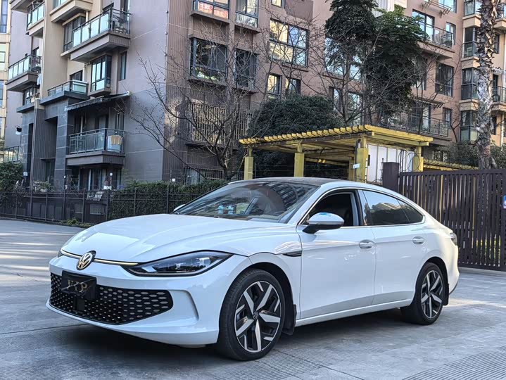 Фото 1 - Volkswagen Lamando L