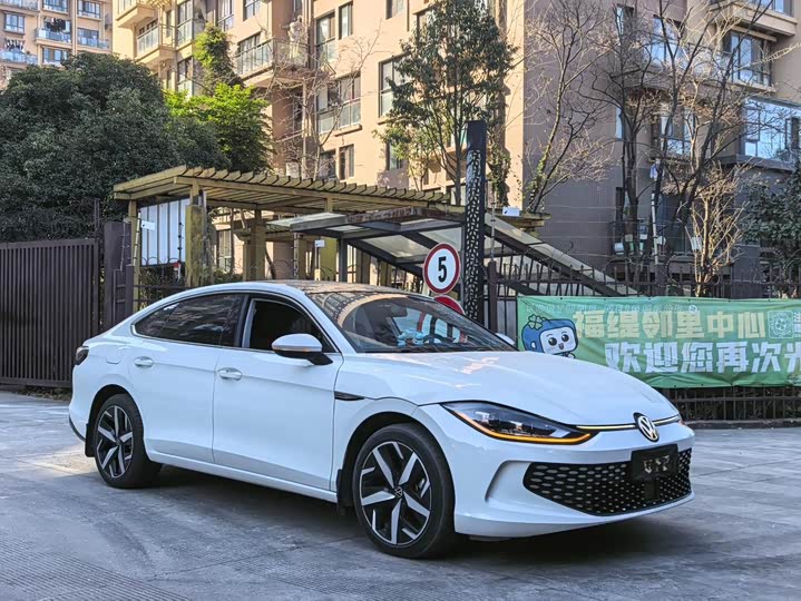 Фото 3 - Volkswagen Lamando L