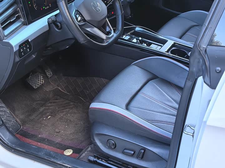 Фото 7 - Volkswagen Lamando L