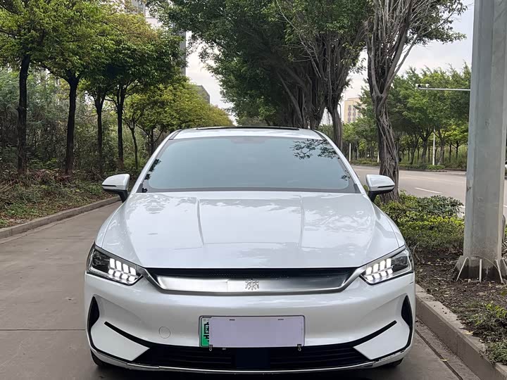 Photo 2 - BYD Qin Plus