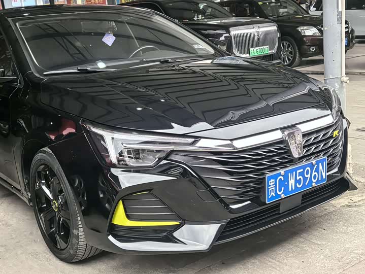 Фото 2 - Roewe i6 Max