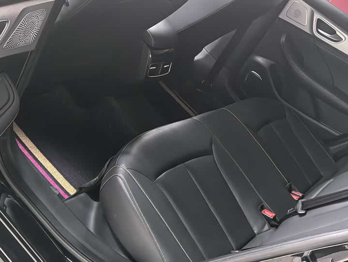 Фото 7 - Roewe i6 Max