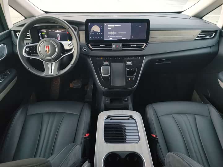 Фото 6 - Hongqi HQ9 Hybrid