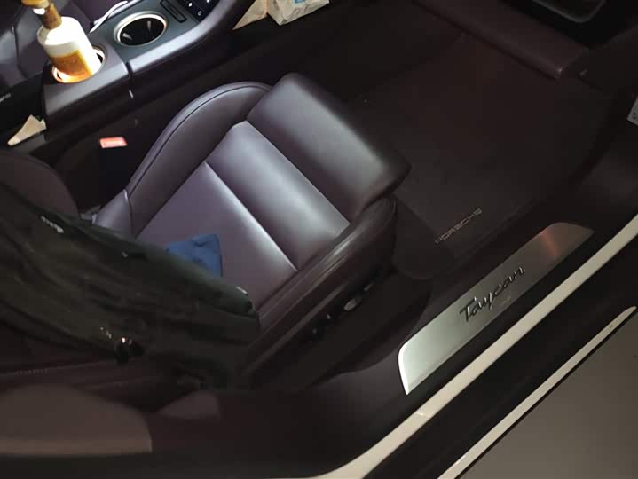 Фото 8 - Porsche Taycan