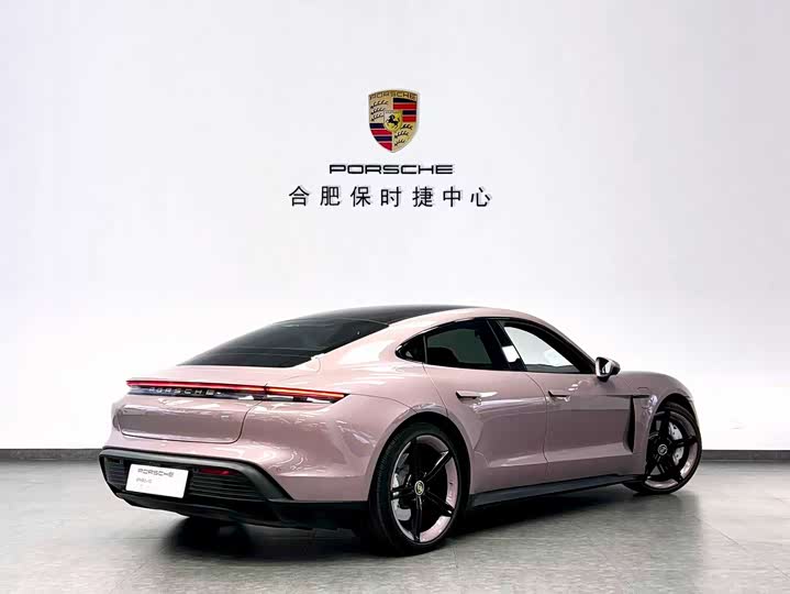 Photo 6 - Porsche Taycan