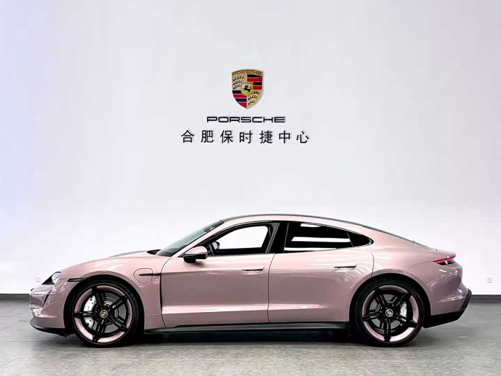 Photo 7 - Porsche Taycan