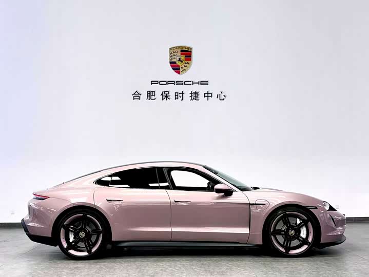Photo 8 - Porsche Taycan