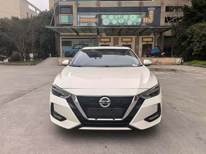 Фото 2 - Nissan Sylphy