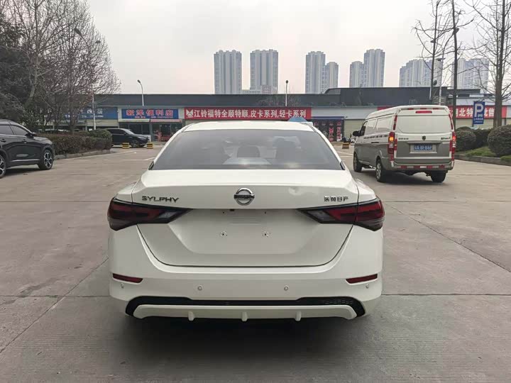 Фото 8 - Nissan Sylphy