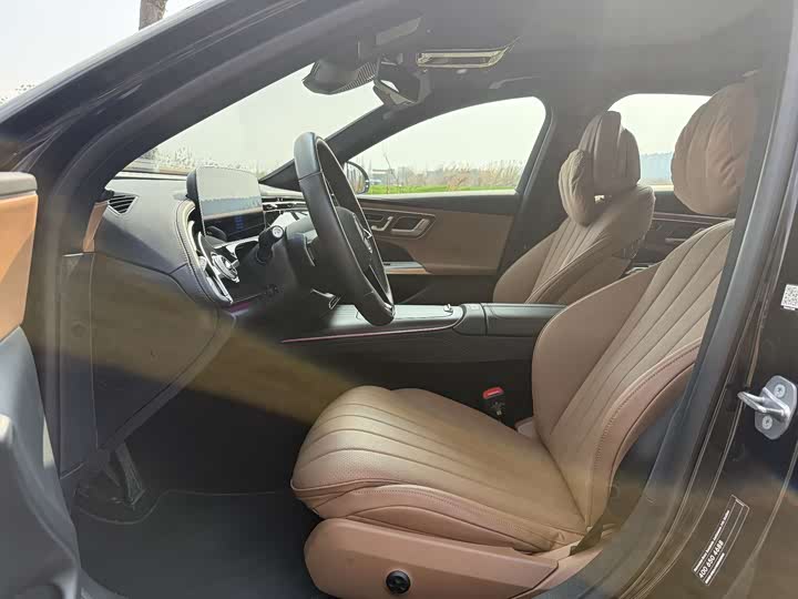 Photo 5 - Mercedes-Benz E-Class Hybrid