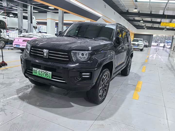 Фото 1 - Tank 700 Hybrid