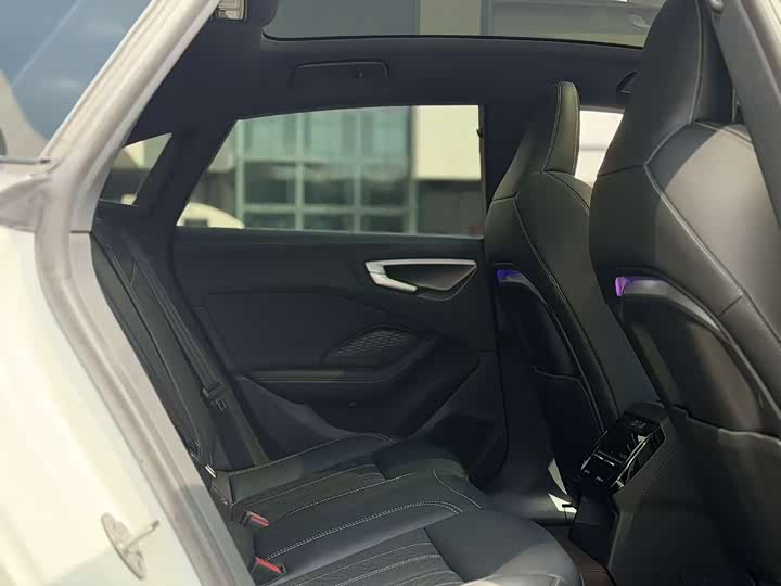 Фото 5 - Audi A5L Sportback